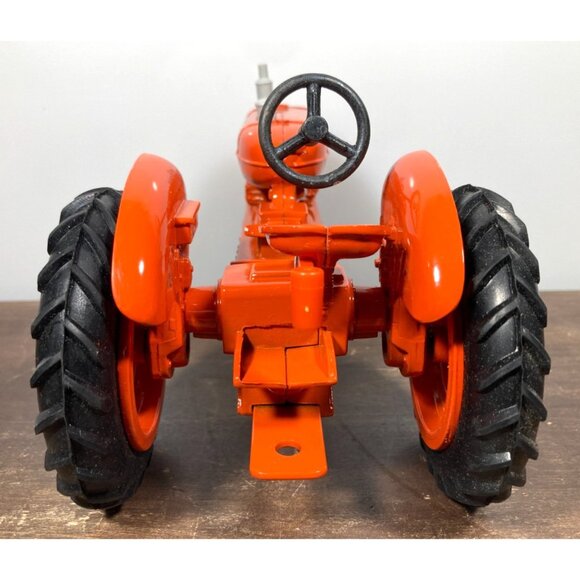 Ertl Allis-Chalmers WD-45 Tractor w/Umbrella 1995 AGCO Farm Show Edition 1202DA - Picture 5 of 15